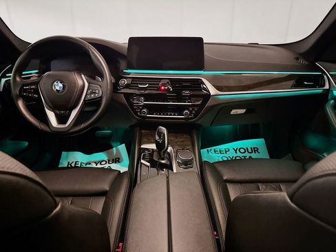 Used 2023 BMW 530i xDrive 530i xDrive w/ Convenience Package image 11