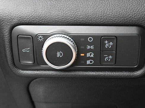 Used 2022 Ford Explorer Limited w/ Equipment Group 301A AWD/4WD image 15