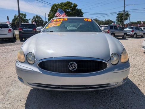 Used 2005 Buick LaCrosse CX FWD image 2