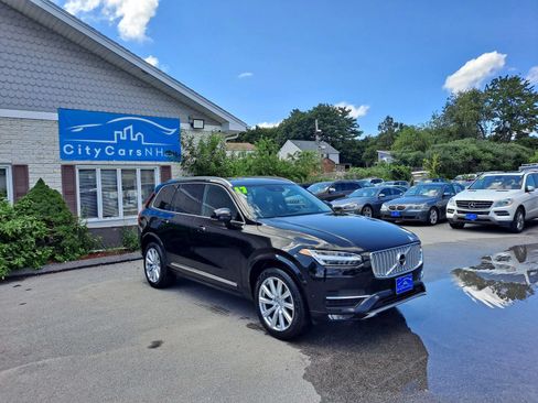 Used 2017 Volvo XC90 T6 Inscription w/ Vision Package AWD/4WD image 2