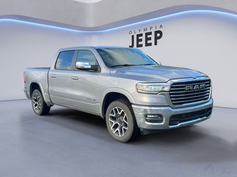 Used 2025 RAM 1500 Laramie image 5