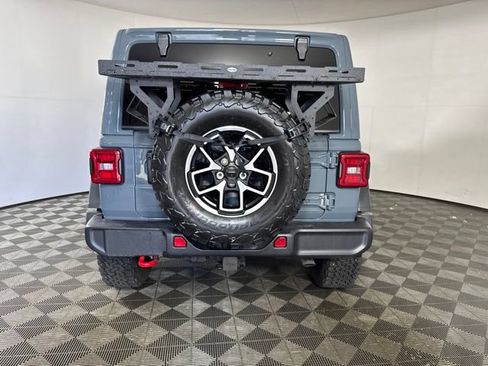 Used 2025 Jeep Wrangler Unlimited Rubicon AWD/4WD image 18