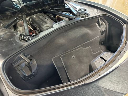 Used 2021 Chevrolet Corvette Stingray Preferred Cpe w/ Z51 Performance Package RWD image 43