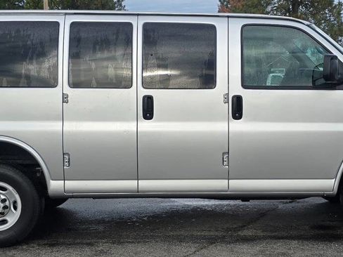 Used 2015 Chevrolet Express 2500 LS image 5
