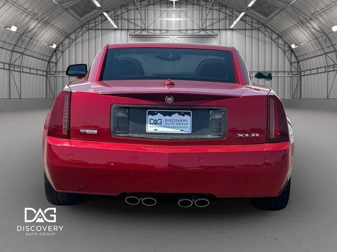 Used 2005 Cadillac XLR RWD image 4