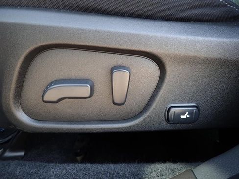 Used 2015 Subaru Forester 2.5i Premium image 12