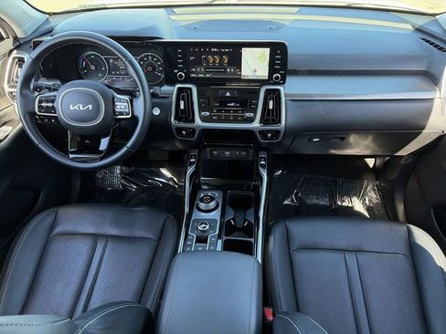 Used 2022 Kia Sorento SX w/ Panoramic Sunroof Package image 17