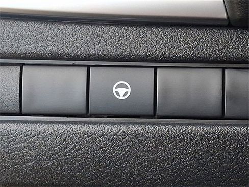 Used 2023 Nissan Rogue SV image 26