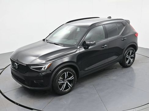 Used 2024 Volvo XC40 B5 Core AWD/4WD image 20