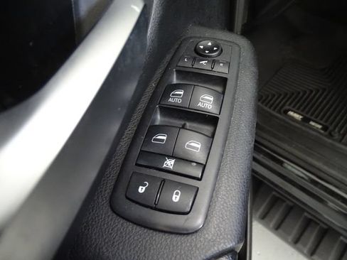 Used 2019 RAM 1500 Big Horn AWD/4WD image 10