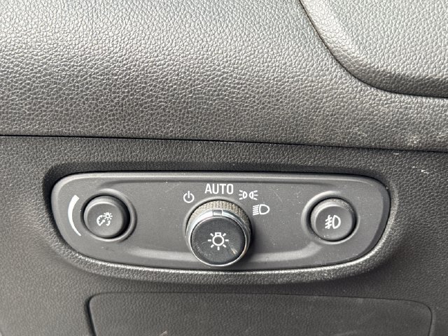 Used 2020 Buick Encore GX Preferred w/ Sport Touring Package FWD image 31