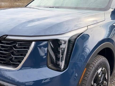 New 2026 Kia Sorento S image 4