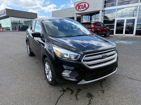Used 2019 Ford Escape SE FWD image 4
