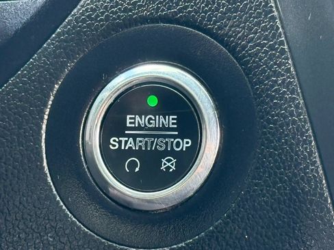 Used 2017 Ford Explorer XLT AWD/4WD image 34