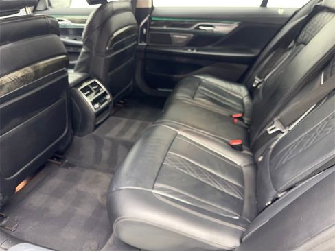 Used 2022 BMW 740i 740i NAV,CAM,PANO,HTD STS,BLIN image 33