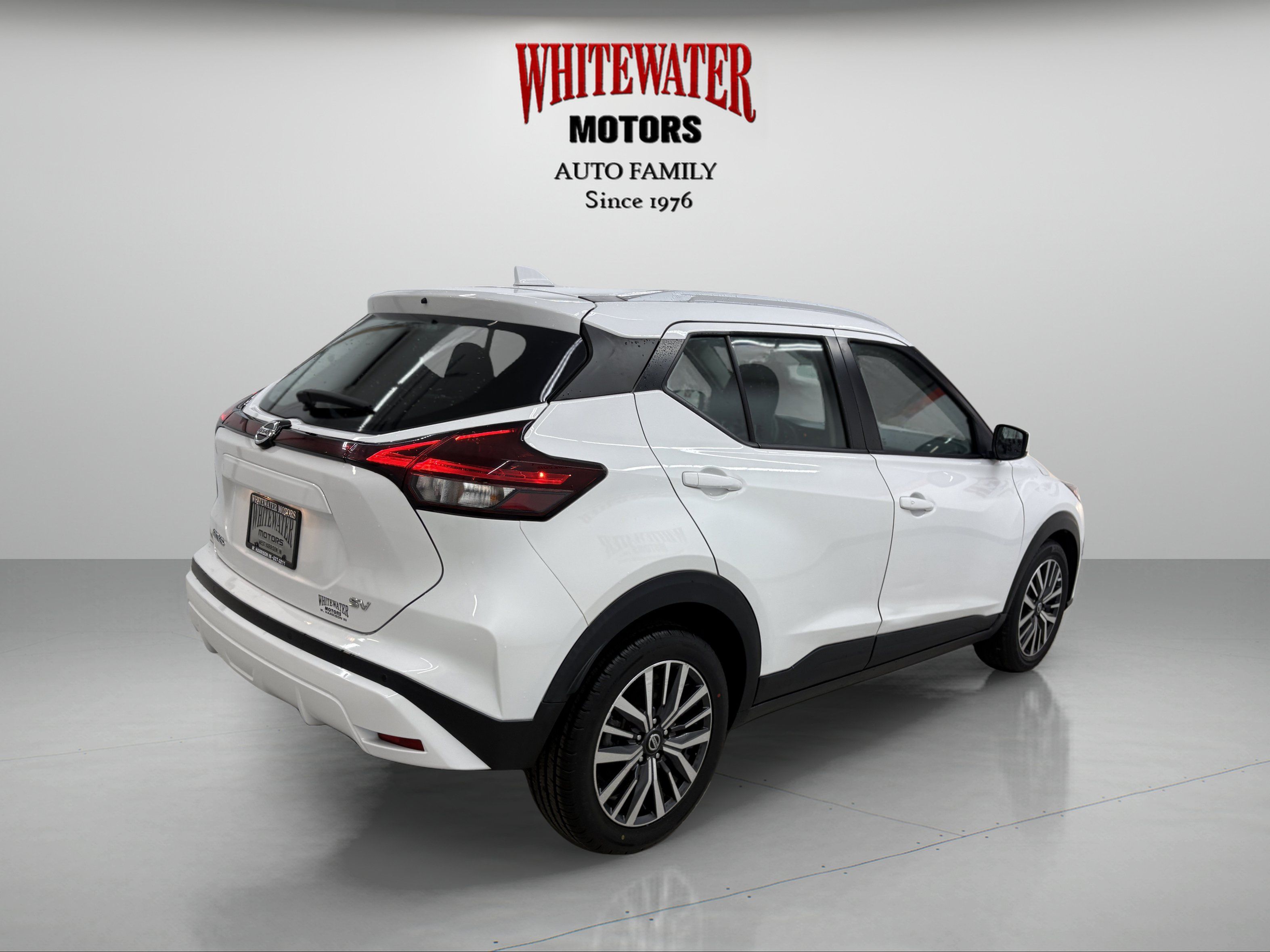 Used 2021 Nissan Kicks SV FWD image 4