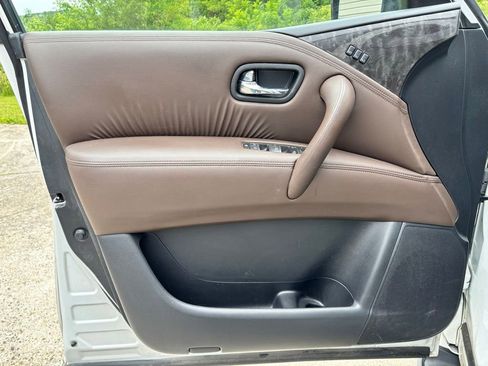 Used 2023 Nissan Armada Platinum w/ Captain's Chairs Package AWD/4WD image 20