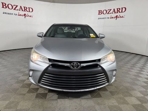 Used 2016 Toyota Camry XLE FWD image 2
