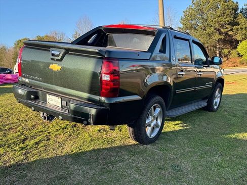Used 2013 Chevrolet Avalanche LT w/ All-Star Edition image 3