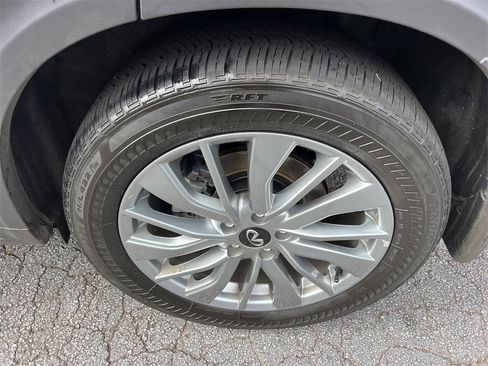 Certified 2025 INFINITI QX50 Luxe image 16