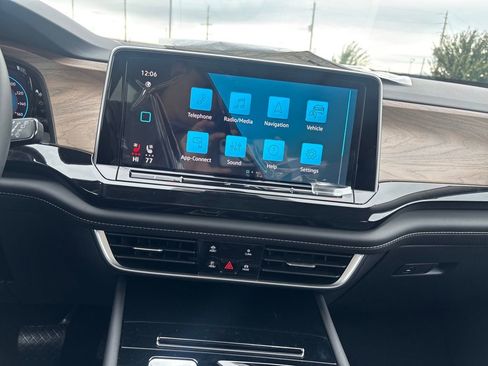 New 2026 Volkswagen Atlas SE image 12