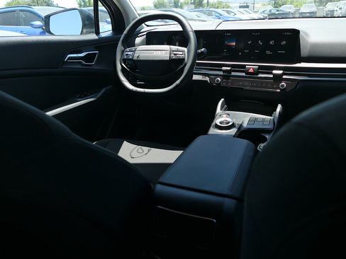 New 2026 Kia Sportage LX FWD image 21