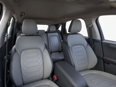 New 2024 Ford Escape Platinum w/ Premium Technology Package image 10