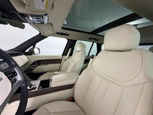 Used 2024 Land Rover Range Rover SE AWD/4WD image 17