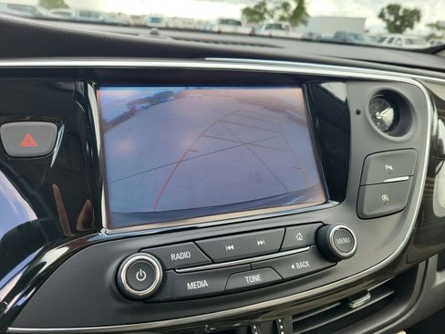 Used 2020 Buick Envision Essence image 21