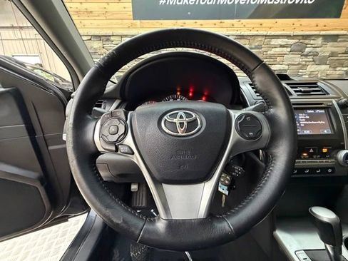 Used 2013 Toyota Camry SE FWD image 17
