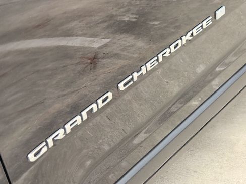 Used 2021 Jeep Grand Cherokee L Limited AWD/4WD image 13