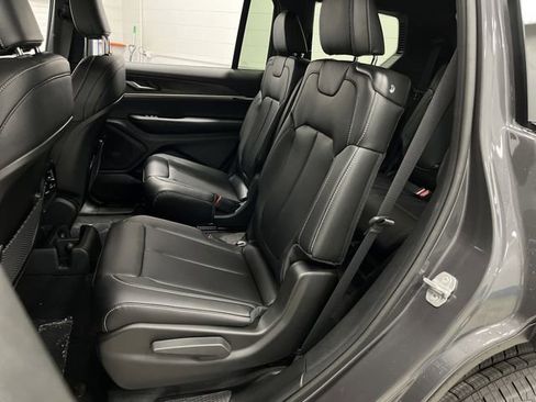 New 2025 Jeep Grand Cherokee L Limited image 29