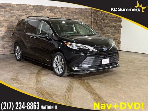 Used 2021 Toyota Sienna Platinum image 1