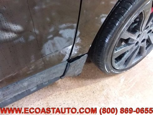 Used 2022 Chevrolet Equinox RS w/ RS Leather Package image 15