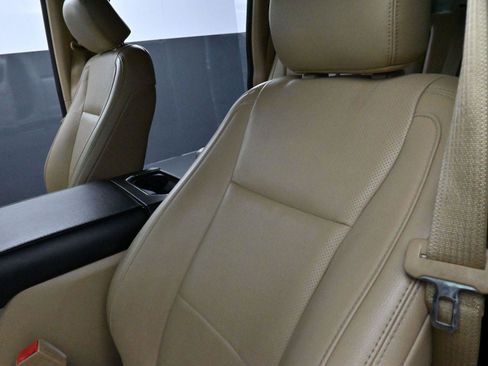 Used 2017 Ford F450 Lariat w/ Chrome Package image 16