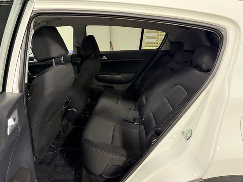 Used 2022 Kia Sportage LX AWD/4WD image 12