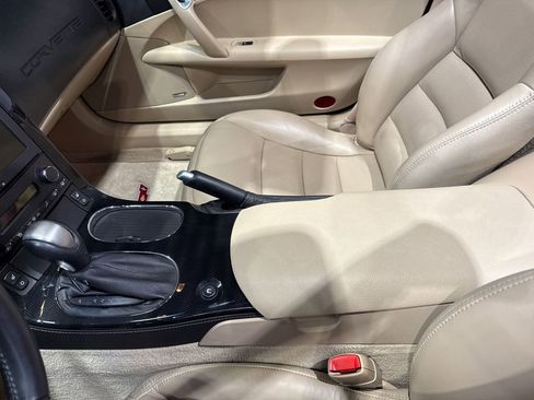 Used 2008 Chevrolet Corvette Convertible w/ Preferred Equipment Group RWD image 69