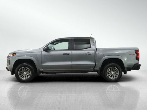 Used 2024 Chevrolet Colorado LT w/ LT Convenience Package II AWD/4WD image 2