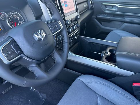 New 2026 RAM 1500 4x4 Crew Cab image 9