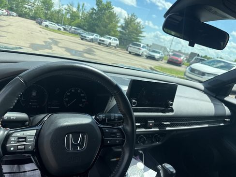Used 2023 Honda HR-V Sport image 3