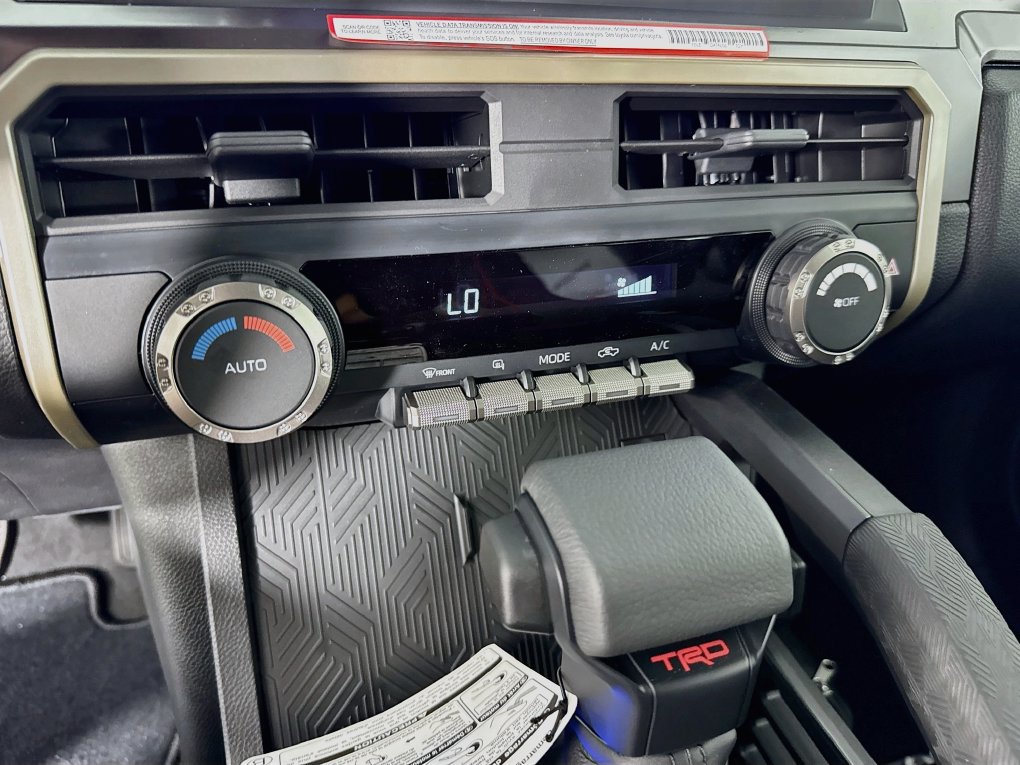 Used 2025 Toyota Tacoma TRD Off-Road AWD/4WD image 20