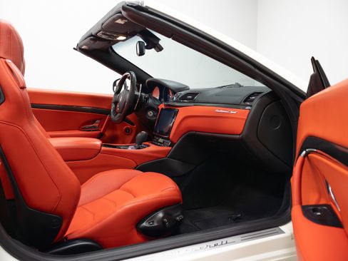 Used 2018 Maserati GranTurismo Sport image 53