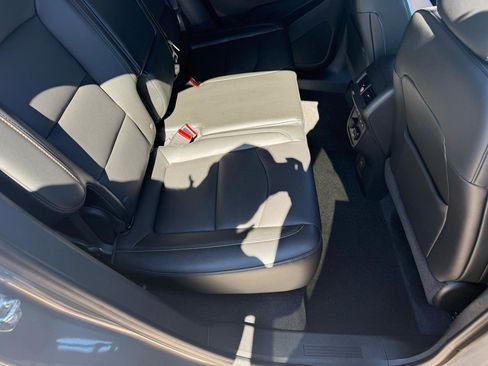 Used 2018 Chevrolet Equinox Premier image 48