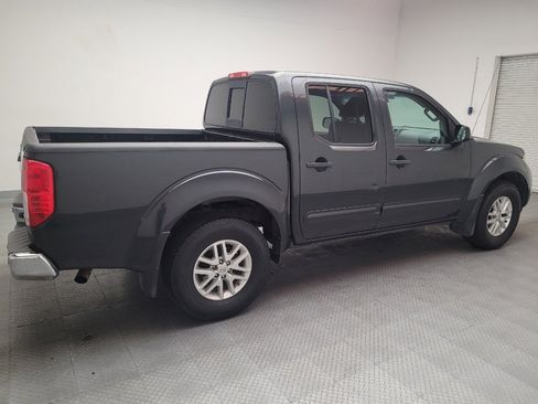 Used 2014 Nissan Frontier SV w/ SV Value Truck Package RWD image 10