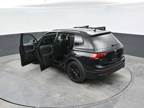 Used 2022 Volkswagen Tiguan SE R-Line AWD/4WD image 58