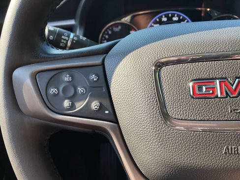 Used 2021 GMC Acadia AT4 w/ Technology Package AWD/4WD image 20