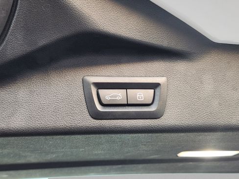 Used 2024 BMW X5 xDrive50e image 30