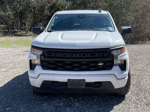 Used 2023 Chevrolet Silverado 1500 Custom image 2