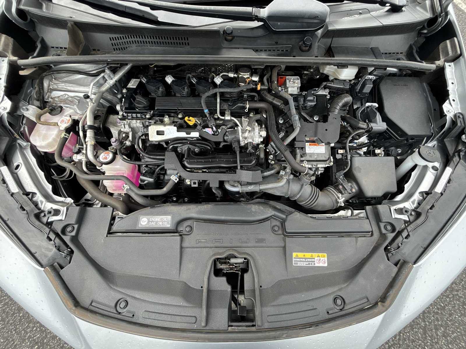 Used 2024 Toyota Prius LE FWD image 11