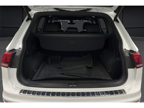 Used 2024 Volkswagen Tiguan SEL R-Line AWD/4WD image 26